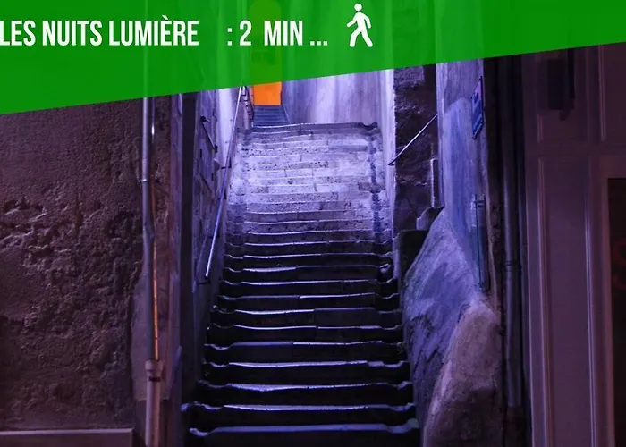 Les Quatre Piliers - 1 Min Palais Jacques Coeur