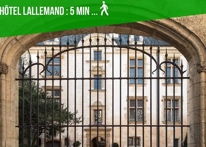 Les Quatre Piliers - 1 Min Palais Jacques Coeur