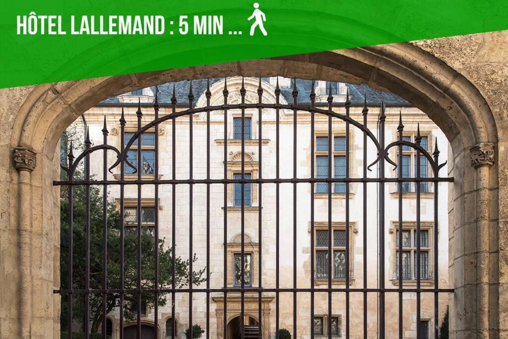 Les Quatre Piliers - 1 Min Palais Jacques Coeur